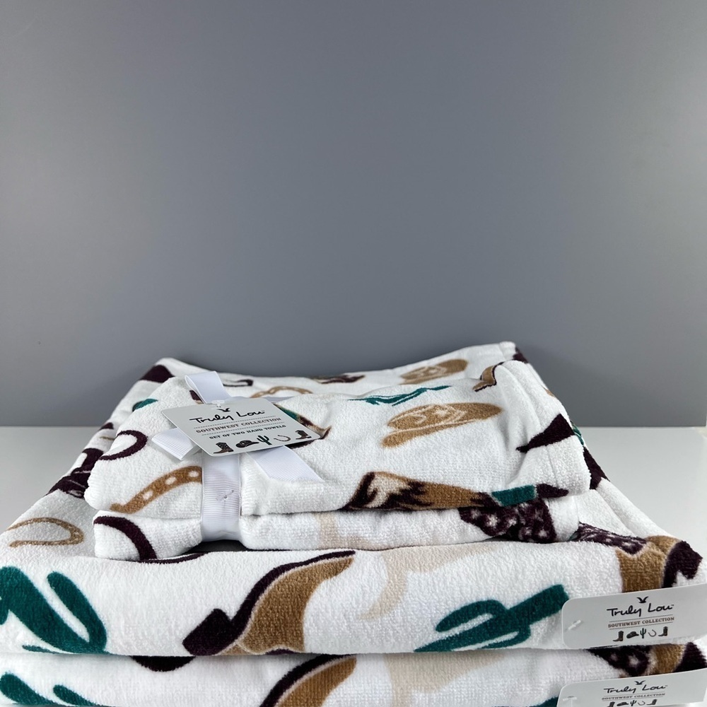Truly Lou Southwest Collection - 4 Piece Bath Towel Set Cowboy Boots Hat NEW